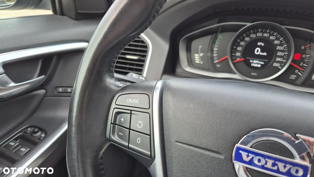 Volvo XC 60 D4 Geartronic Momentum - 15