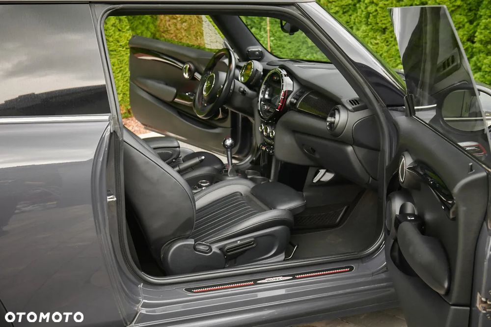 MINI John Cooper Works - 14