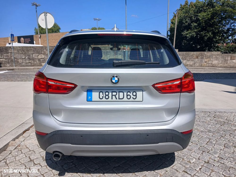 BMW X1 16 d sDrive Line Sport - 4