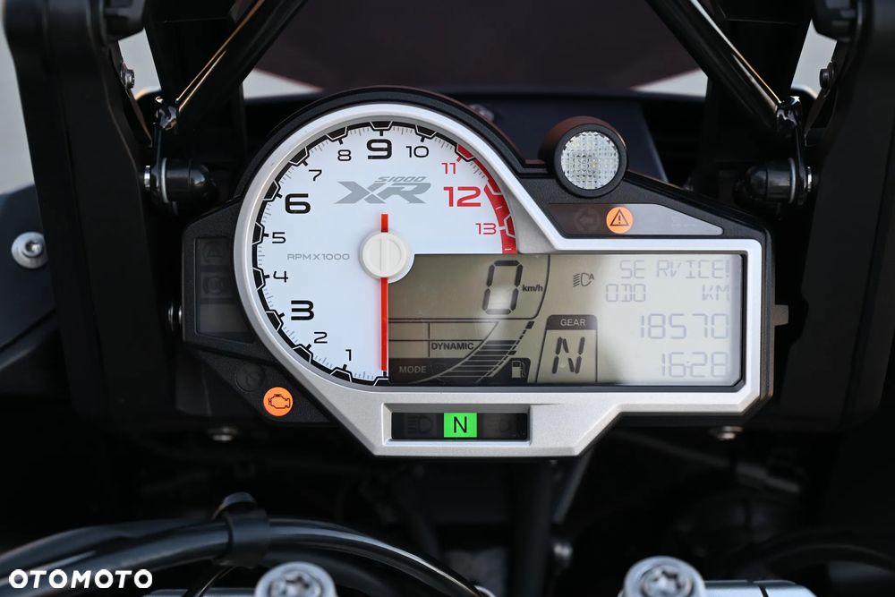 BMW XR - 9