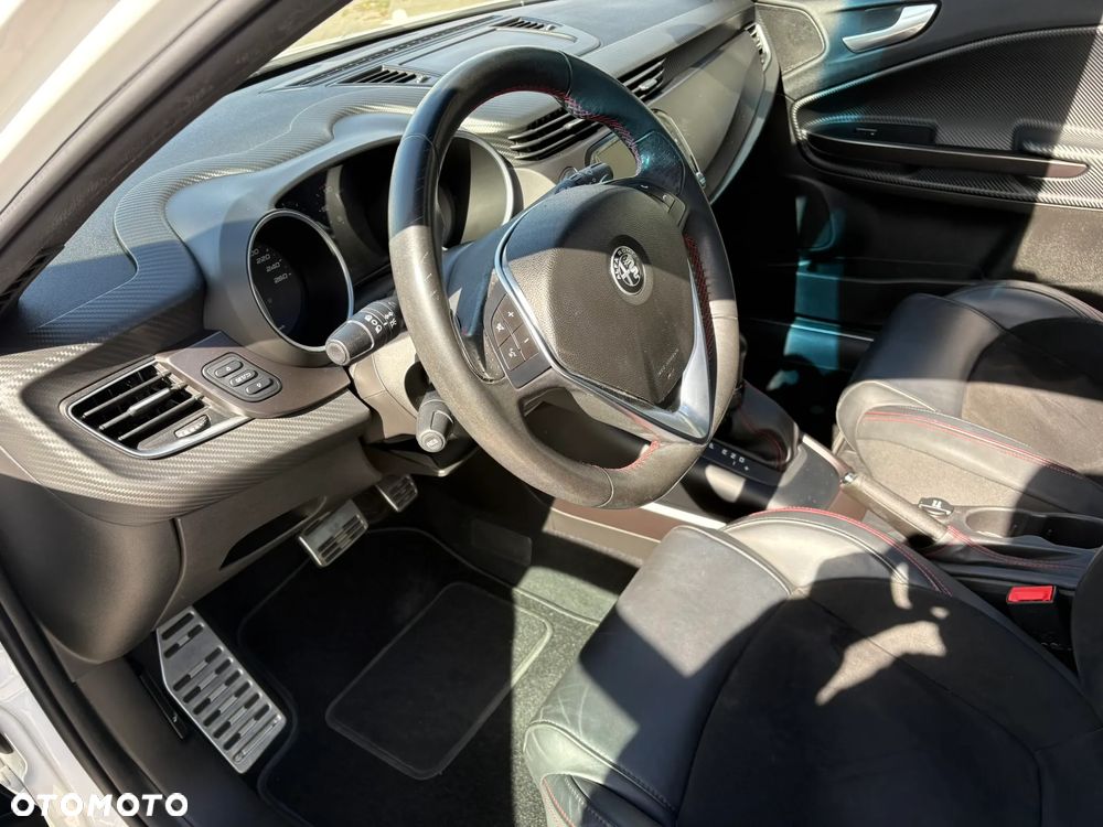 Alfa Romeo Giulietta 1750 TBi Veloce TCT - 16