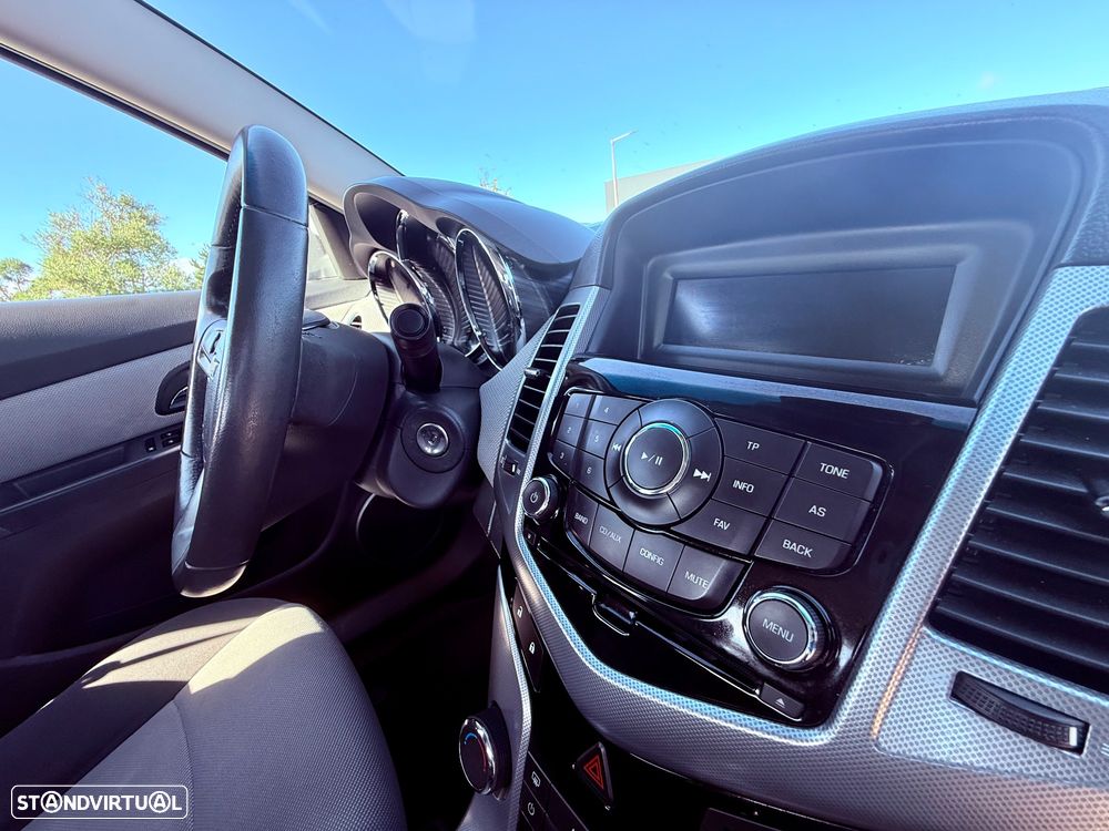 Chevrolet Cruze 2.0 VCDi LT - 12