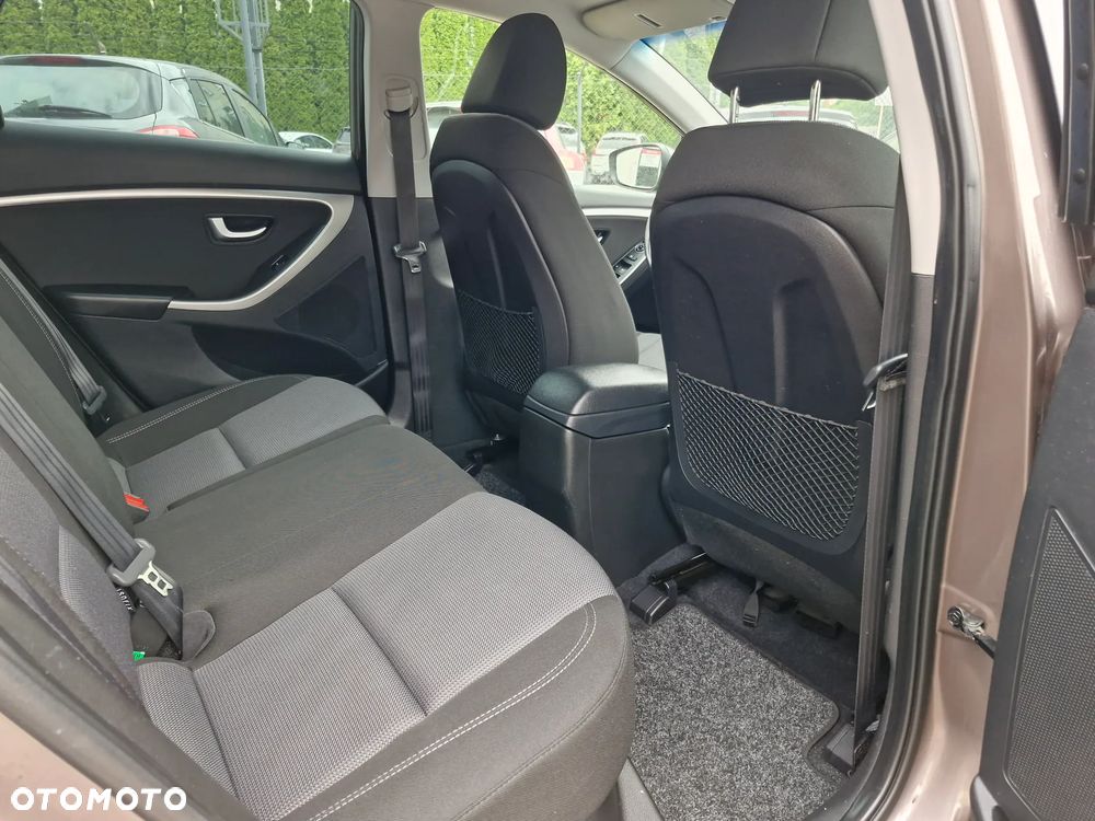 Hyundai i30 1.6 GDI Comfort - 22