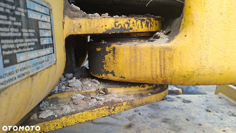 Komatsu Pw 110 - 27
