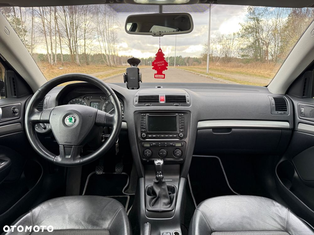 Skoda Octavia 1.8 TSI Ambiente - 11