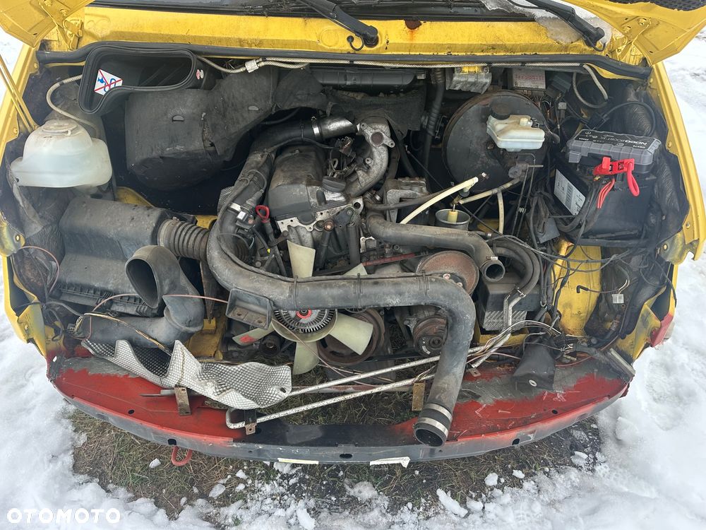 Mercedes-Benz Sprinter - 15