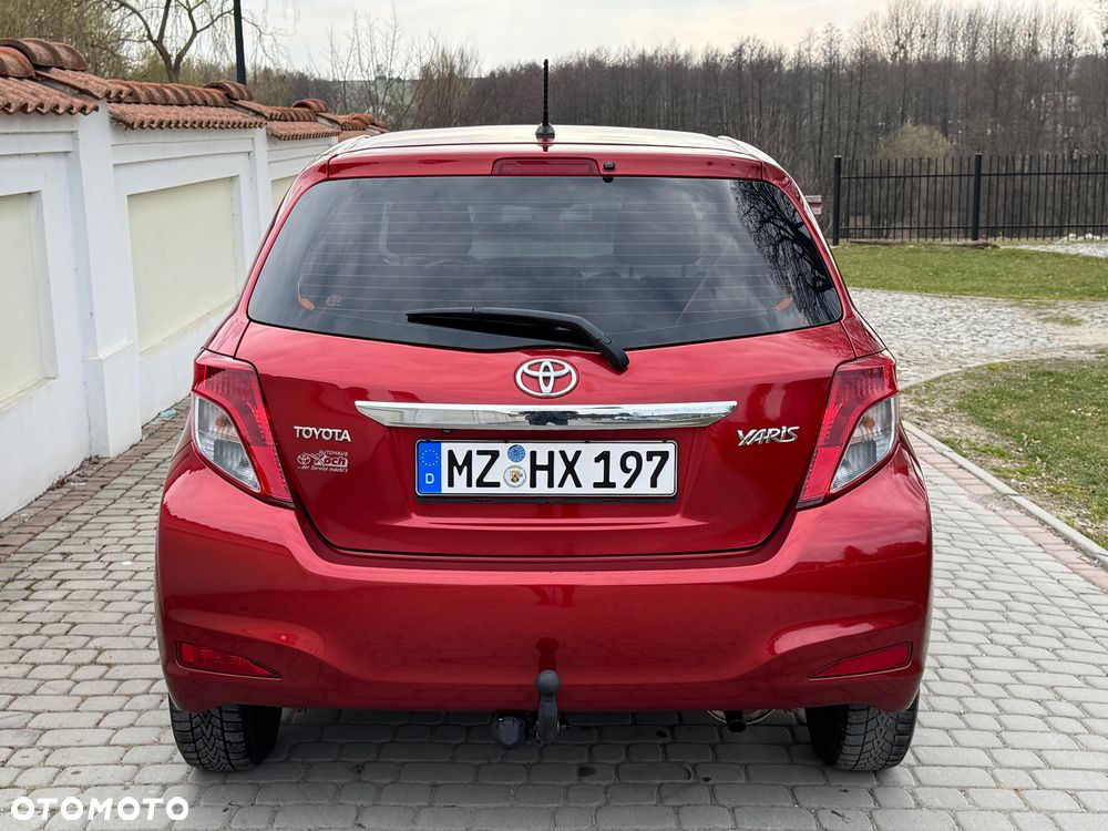 Toyota Yaris - 12