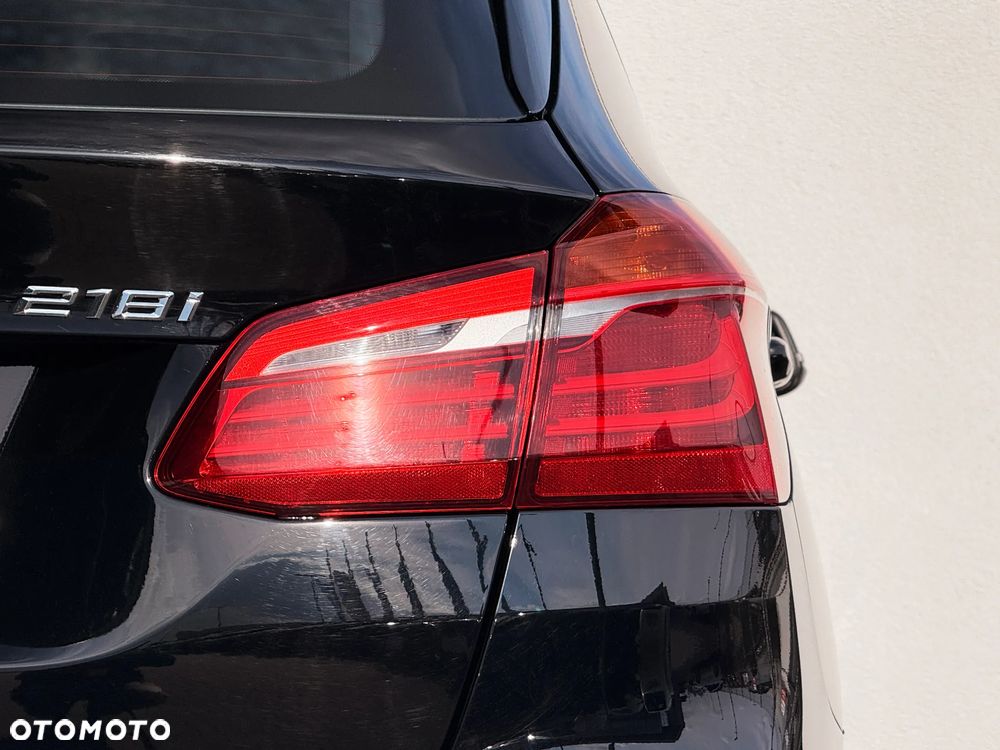 BMW Seria 2 218i - 11