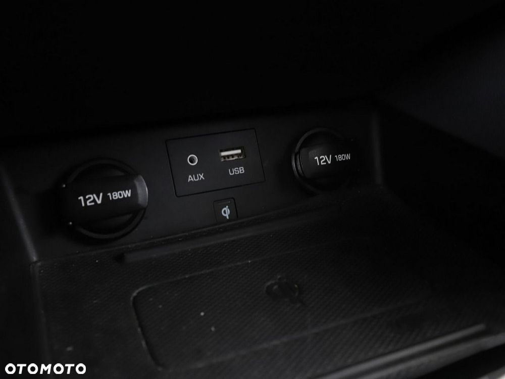 Hyundai IONIQ - 29