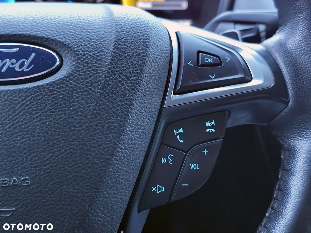 Ford Fusion 2.0 EcoBoost Titanium - 15