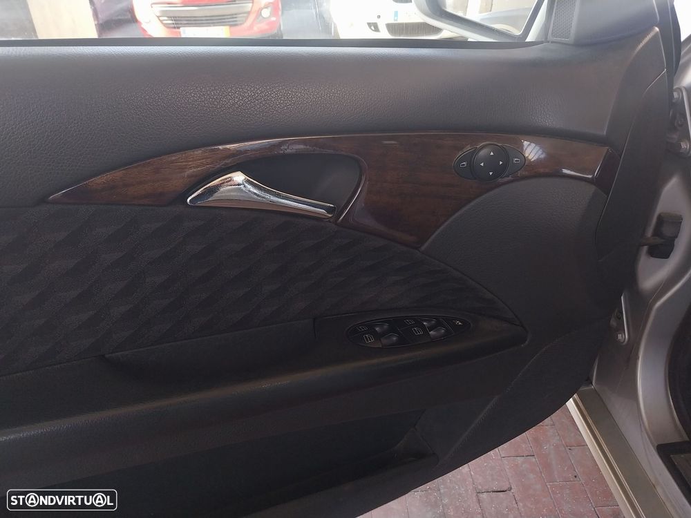 Mercedes-Benz E 220 CDI Auto Avantgarde - 3