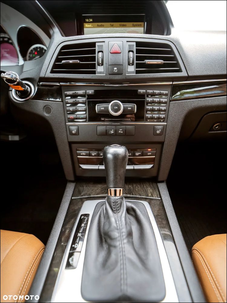 Mercedes-Benz Klasa E 250 BlueEFFICIENCY 7G-TRONIC Avantgarde - 25