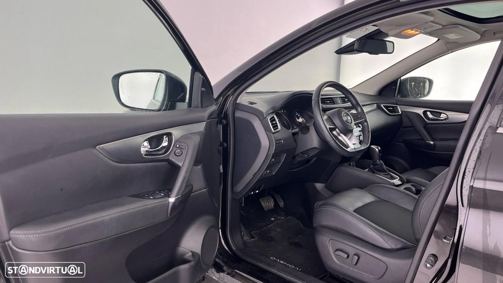 Nissan Qashqai 1.3 DIG-T N-Connecta DCT — fotografia 15
