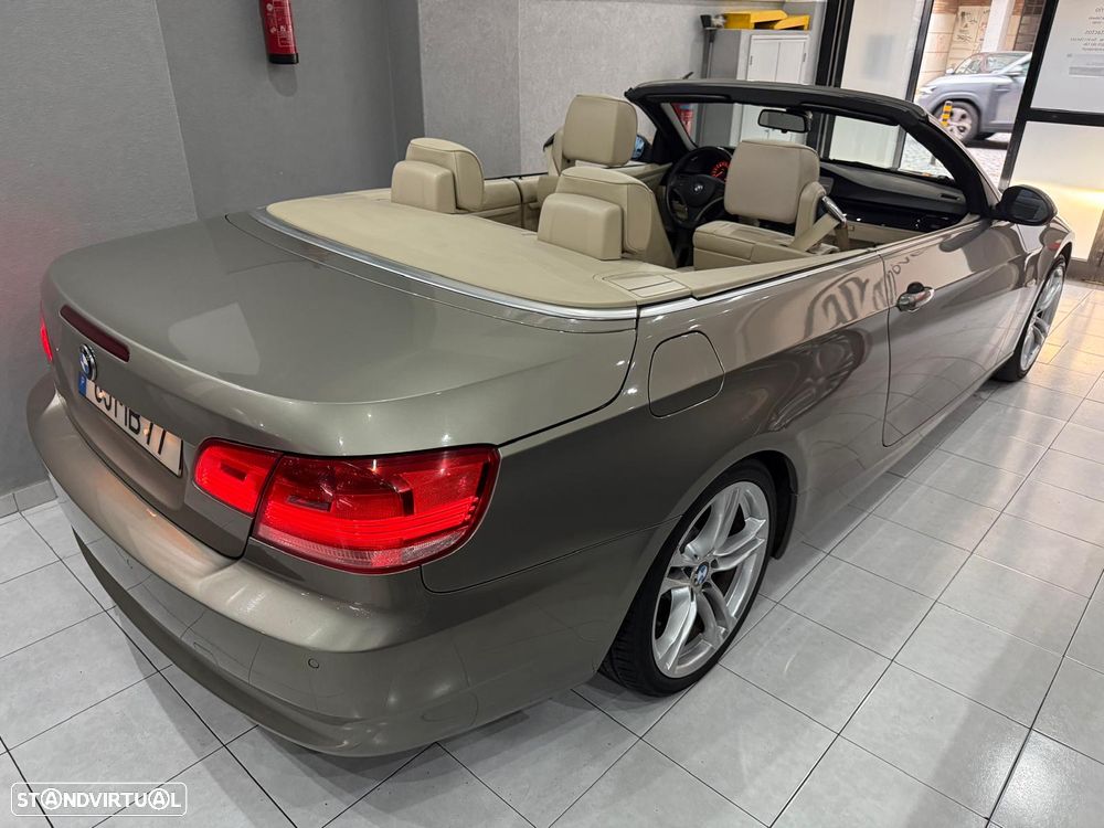 BMW 320 i Edition Exclusive - 12