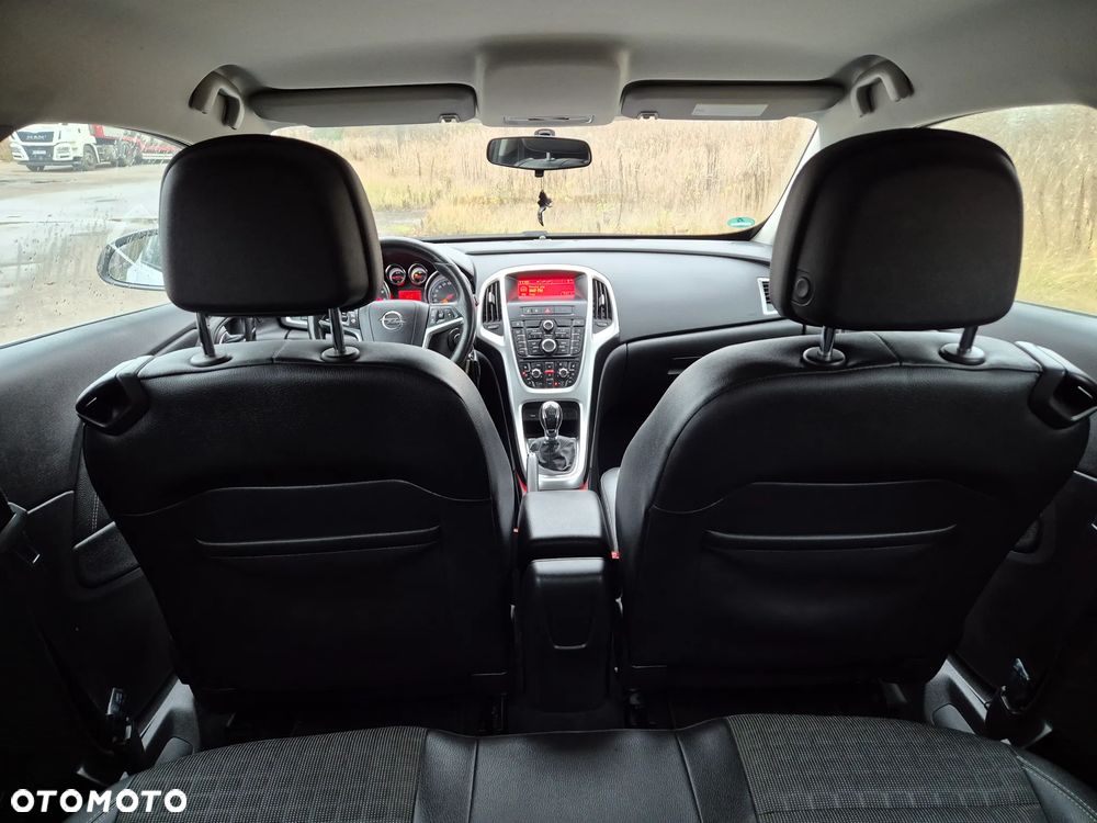 Opel Astra 1.4 Turbo Innovation - 19