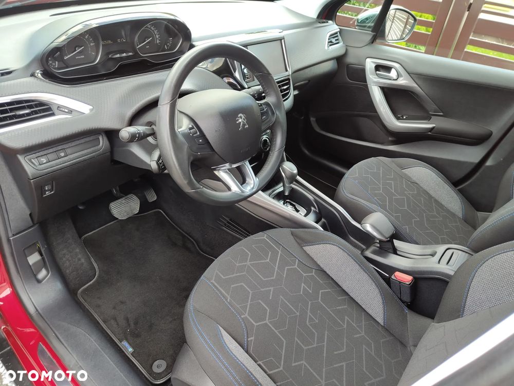 Peugeot 2008 PureTech 110 GPF Stop&Start EAT6 Style - 8