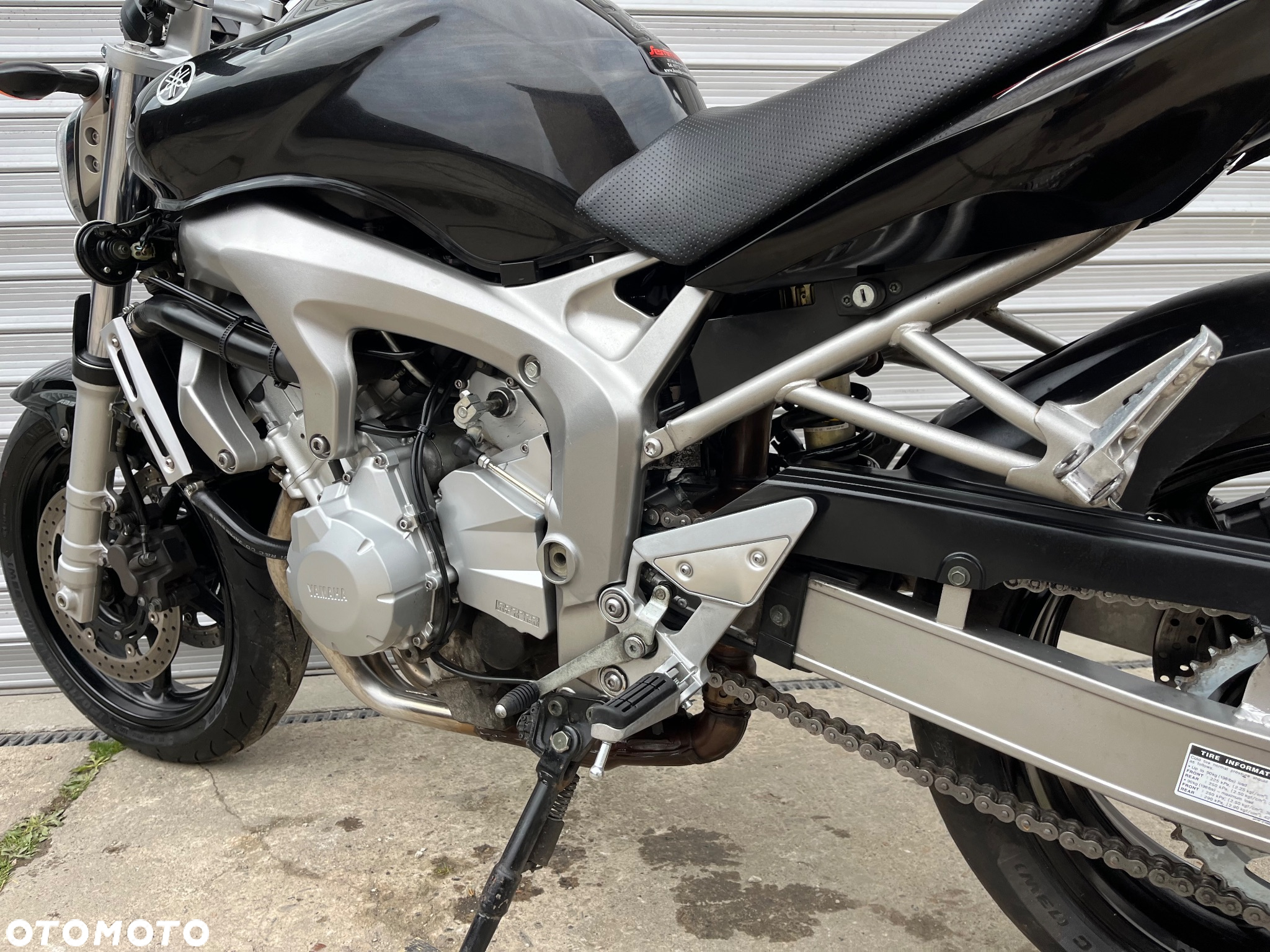 Yamaha FZ6 - 24
