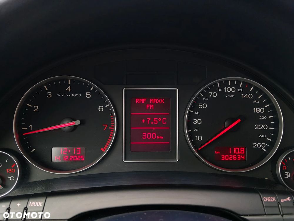 Audi A4 Limousine - 10