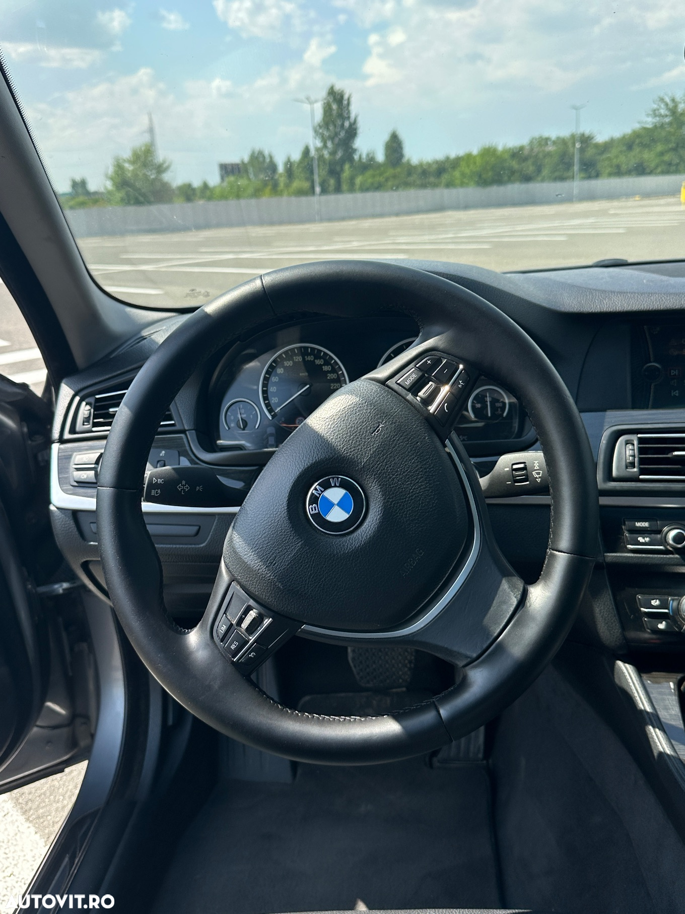 BMW Seria 5 520d - 12