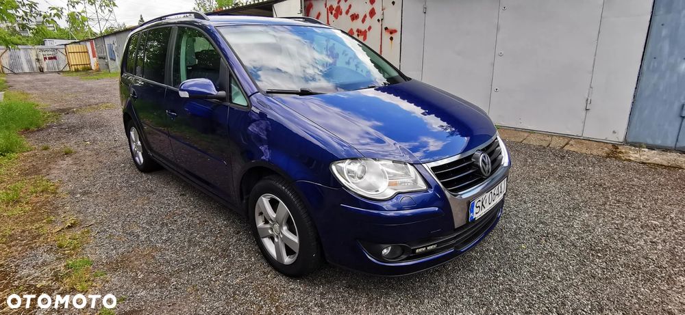 Volkswagen Touran 2.0 TDI Highline - 3