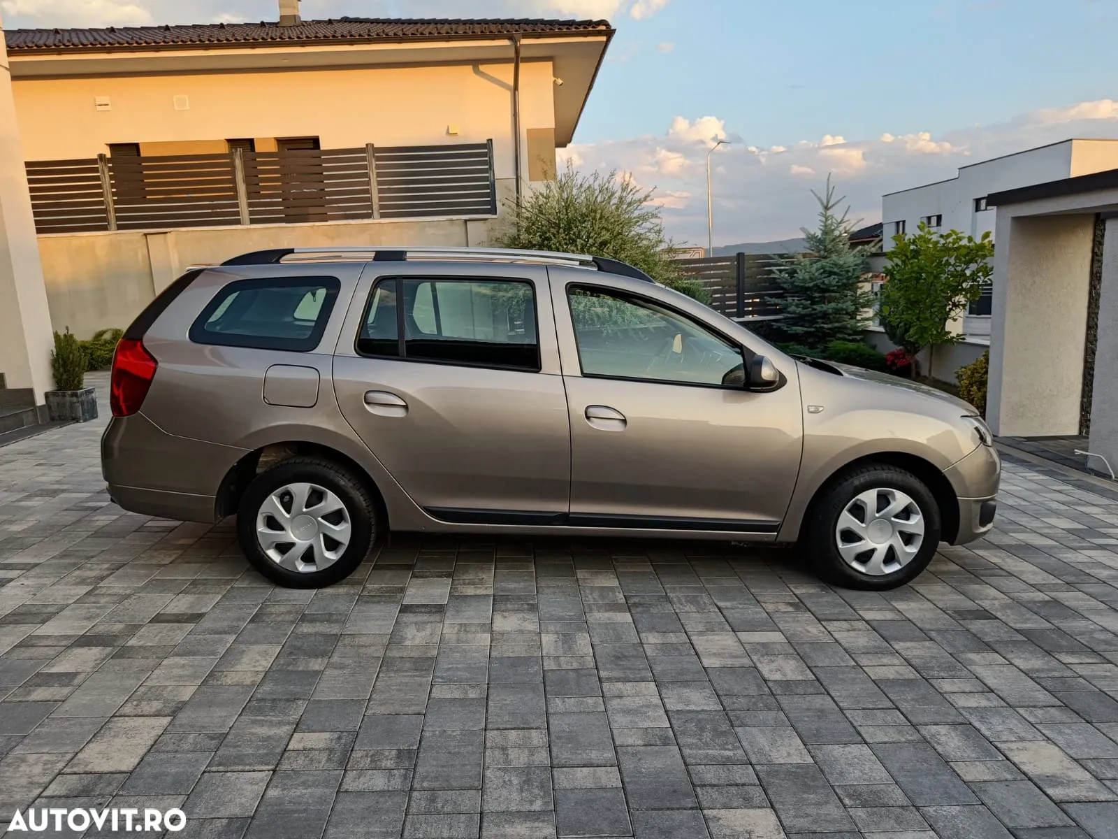 Dacia Logan MCV 1.2 73 CP Laureate - 3