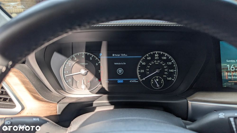Genesis G90 - 13