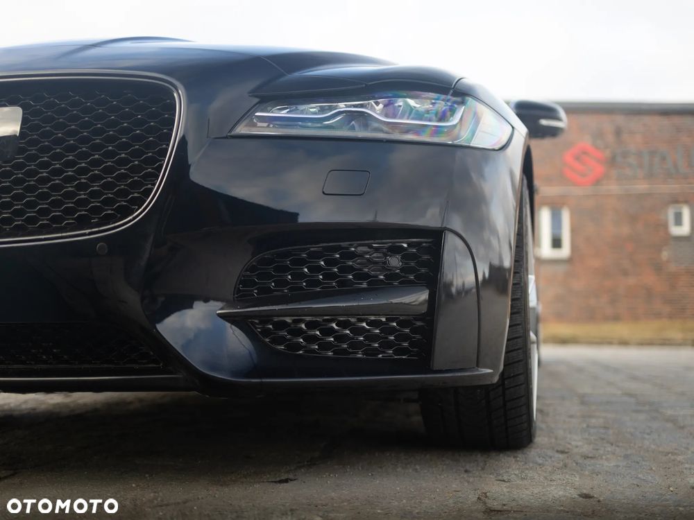 Jaguar XF - 13