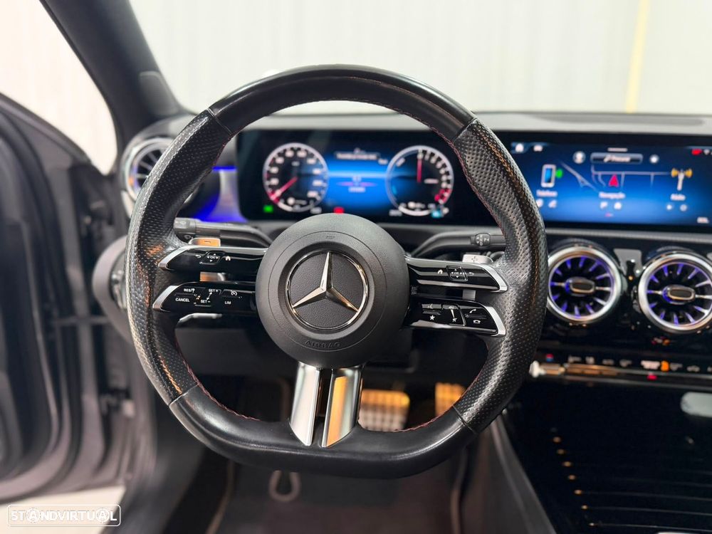 Mercedes-Benz A 250 Limousine e AMG Line - 9