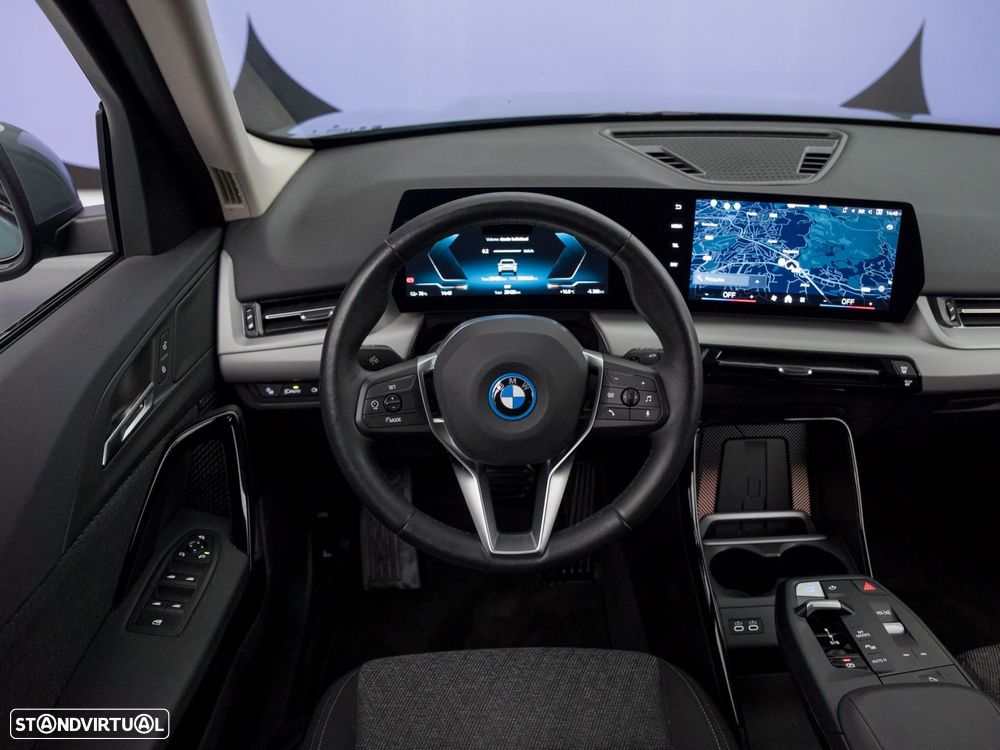 BMW iX1 eDrive20 xLine - 16