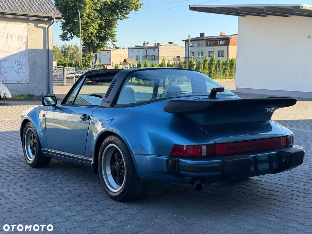 Porsche 911 - 8