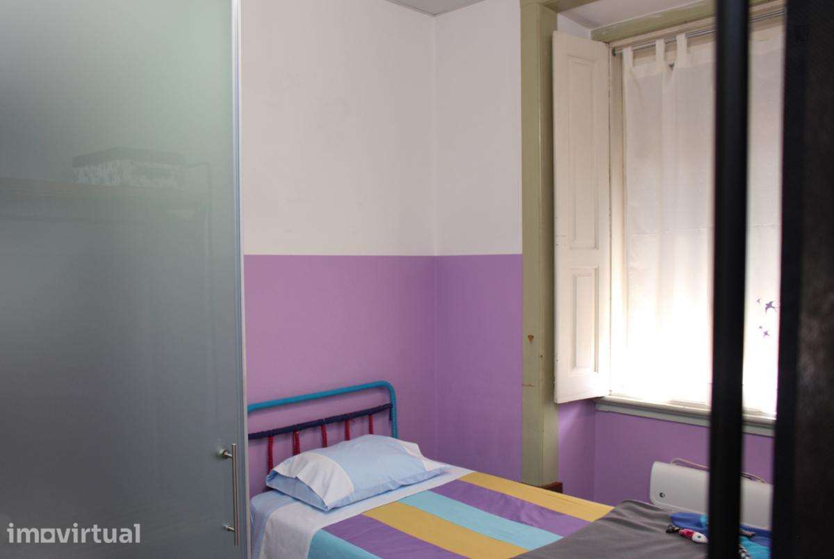 Quarto - localizado em Cidral Coimbra - Grande imagem: 2/33