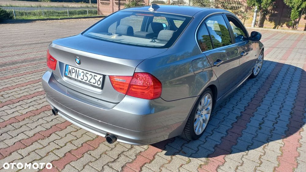 BMW Seria 3 335d DPF Edition Exclusive - 26