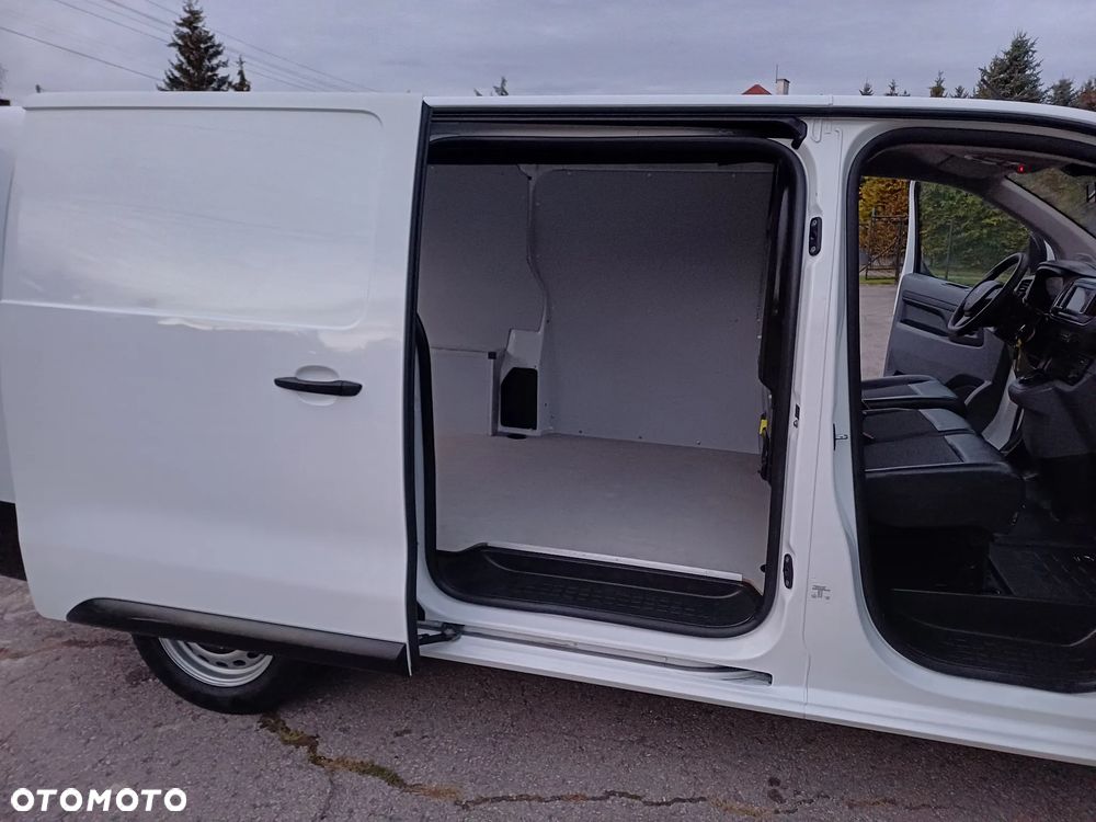 Peugeot Expert Vivaro proace - 23