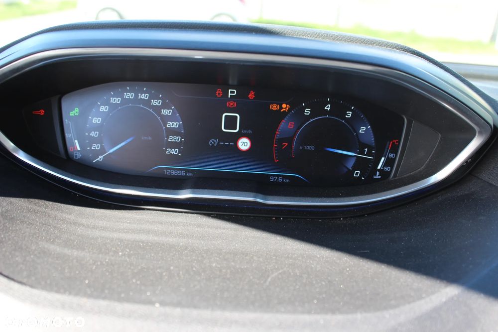 Peugeot 3008 THP 165 EAT6 Stop & Start Allure - 37
