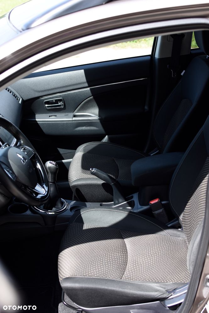 Mitsubishi ASX 1.6 Instyle AS&G - 32