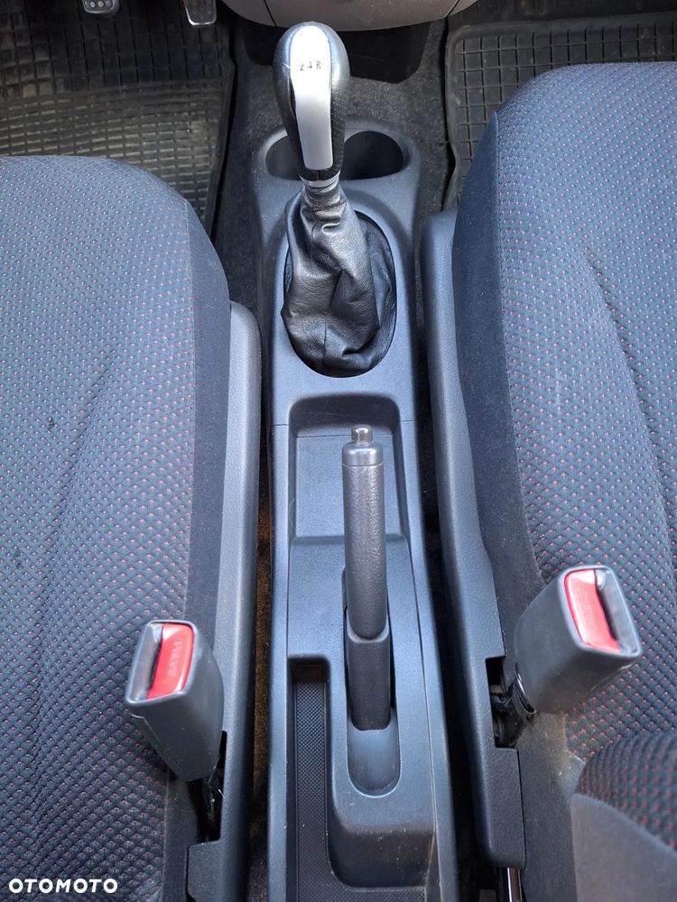 Daihatsu Sirion 1.3 - 17