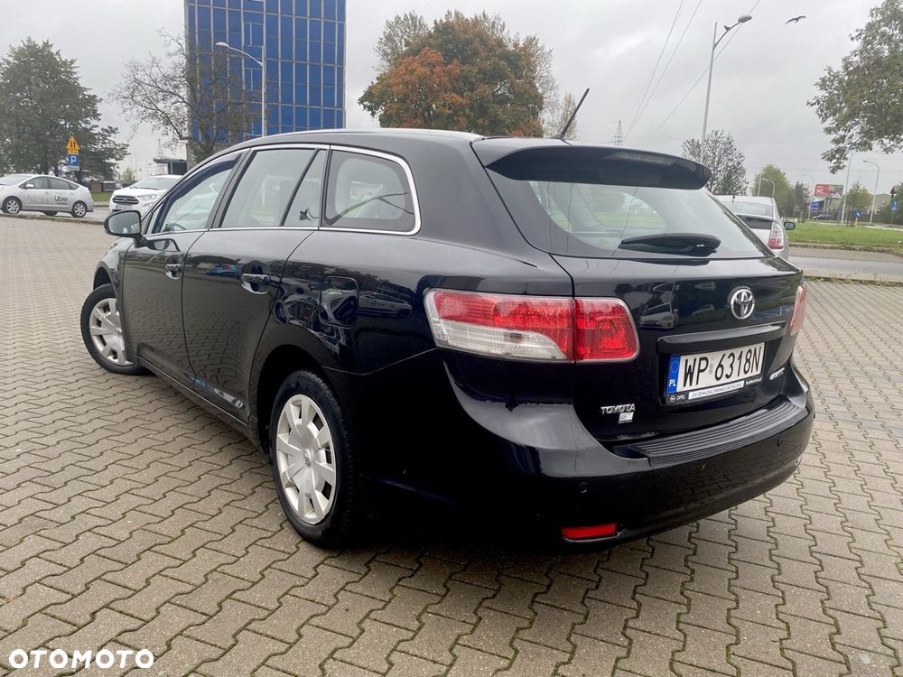 Toyota Avensis 2.0 D-4D Premium - 3