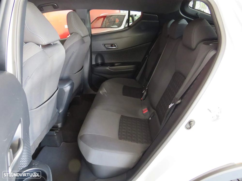 Toyota C-HR 1.8 Hybrid Square Collection - 13