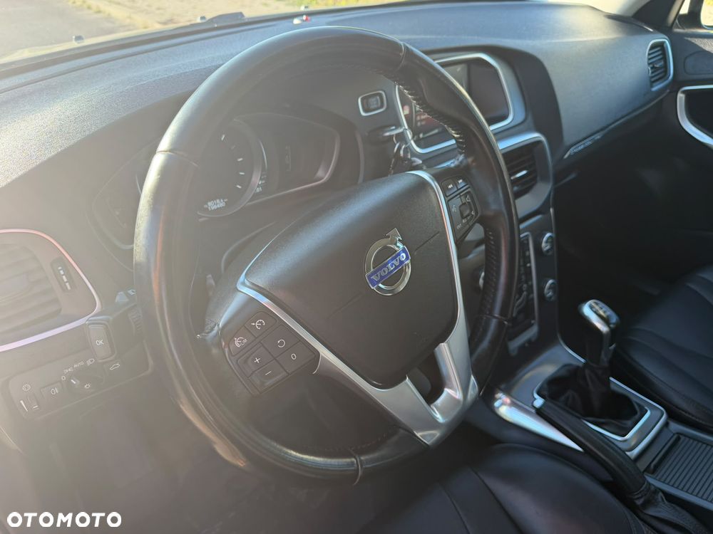 Volvo V40 D2 Momentum - 34