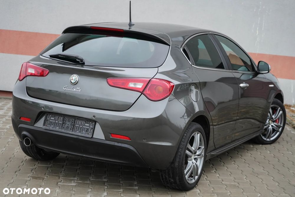 Alfa Romeo Giulietta 2014 photo 4