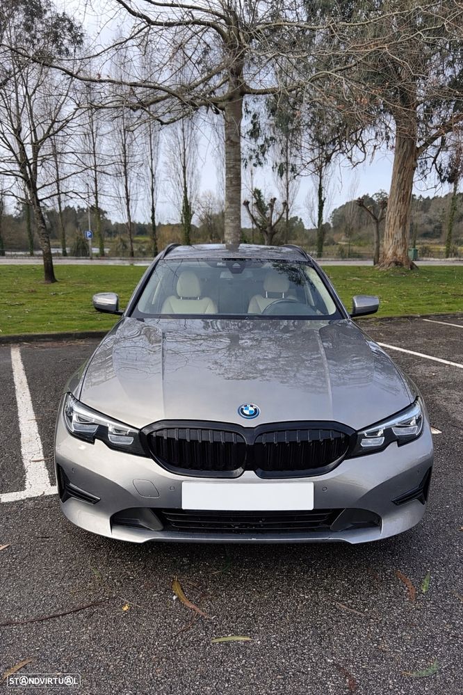 BMW 320 e xDrive Aut. - 1