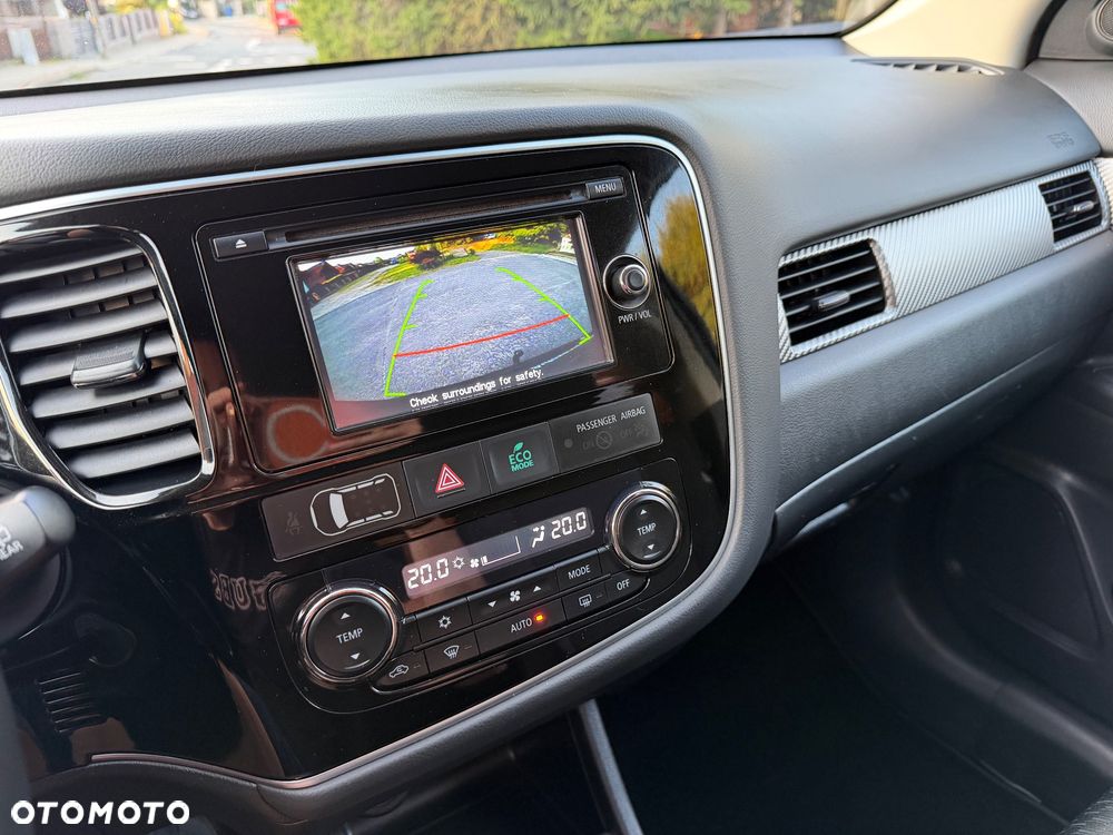 Mitsubishi Outlander - 22