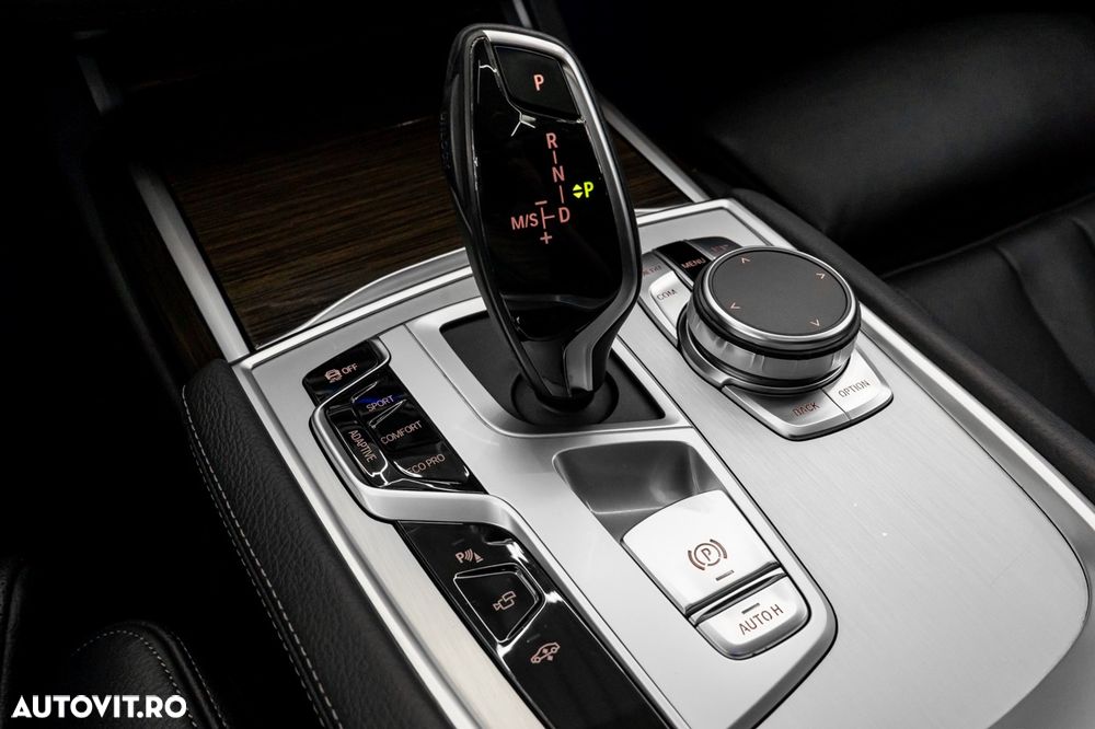 BMW Seria 7 730Ld - 37