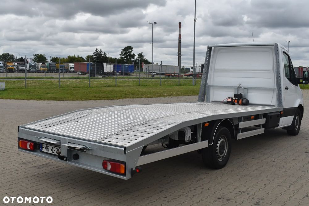 Mercedes-Benz Sprinter - 7