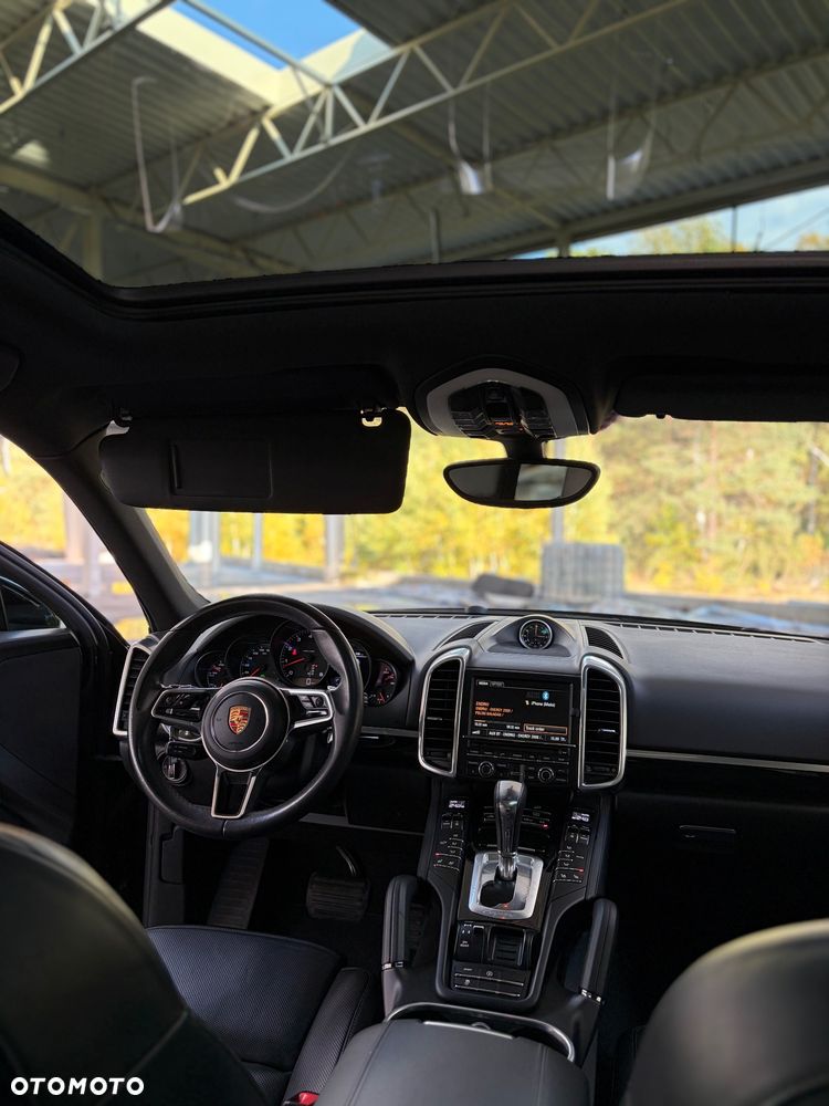 Porsche Cayenne Standard - 36