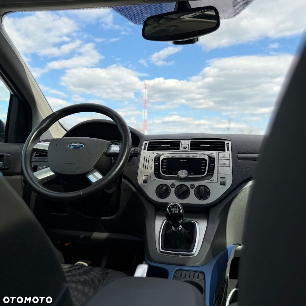 Ford Kuga - 32