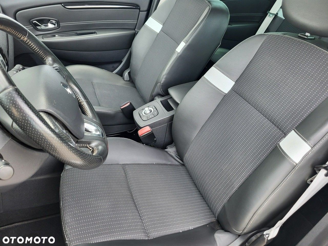 Renault Scenic - 17