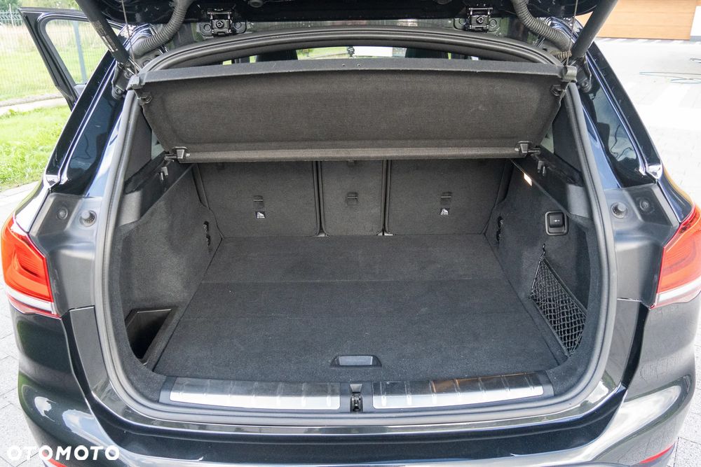 BMW X1 xDrive20d Sport Line - 11