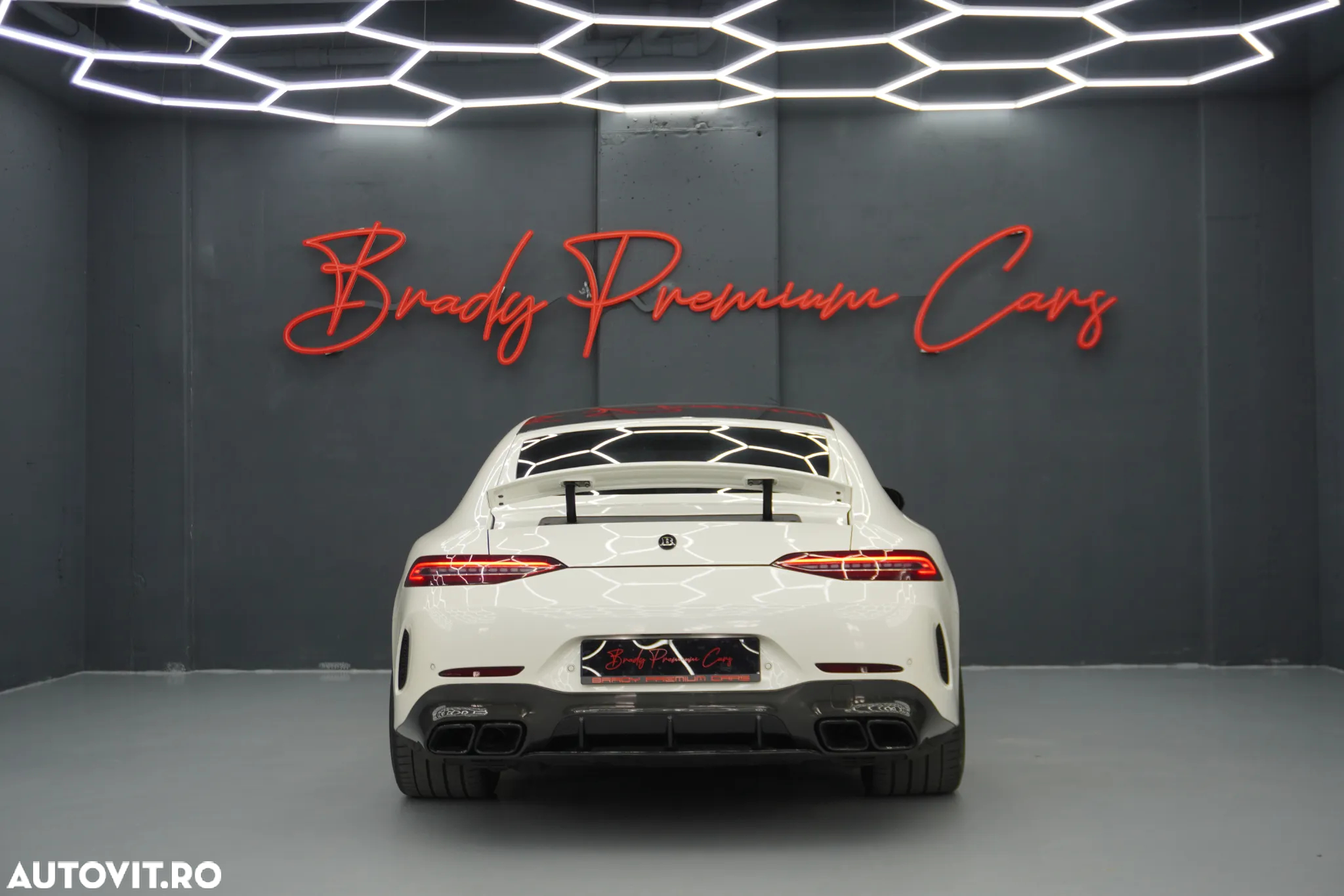 Mercedes-Benz AMG GT-S 63 4MATIC+ - 8