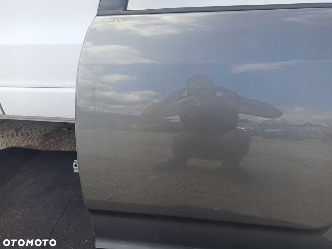Drzwi lewy tył kompletne TOYOTA COROLLA VERSO II 1C3 04-09 - 11